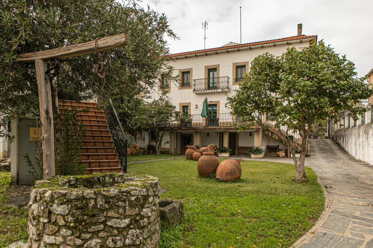 Hotel Don Julio Perales del Puerto Exterior foto